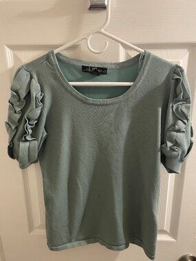 80 Park Sage Green Ruffle Puff Sleeve Knit Top Small Casual Feminine